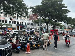 -解放路步行街                