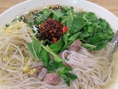 -啊墨江牛烂烀米线