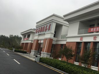 骆马湖服务区-停车场