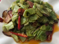 莴笋干炒腊肉-弘烨 贵州酸汤 鱼火锅(东财店)