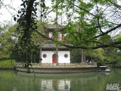-汇龙潭