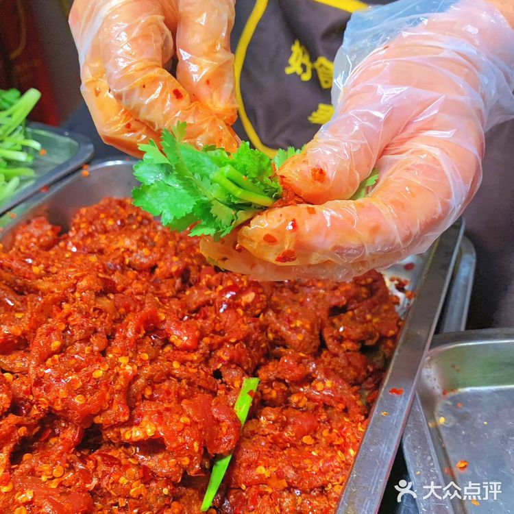 白象街午后时光，串串香里的城市记忆🍢