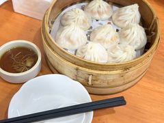 -莱莱小笼·乔艾