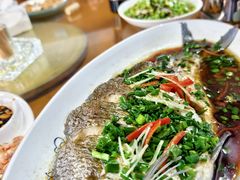 -芦茨金富饭庄·25年老字号·专做稻草鸡