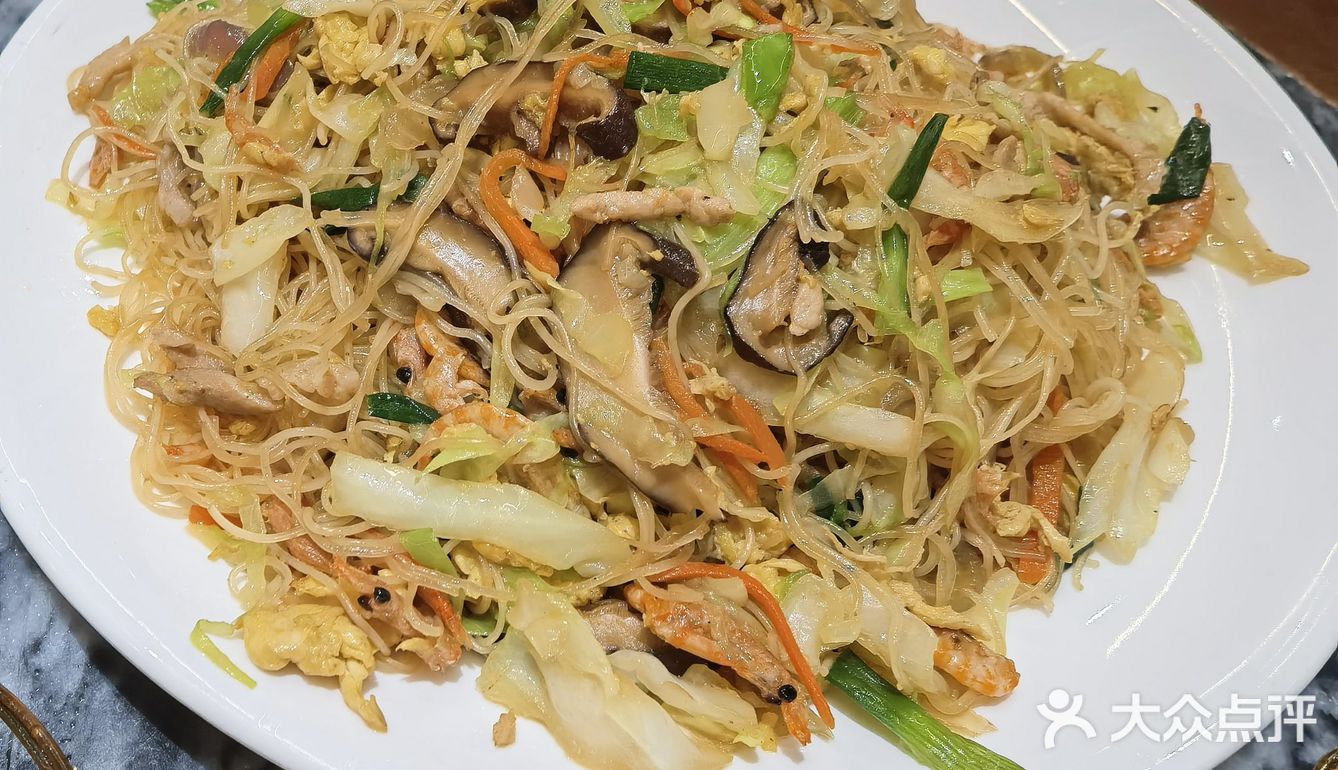 二楼自助点餐，饭菜都是不错的，价格也比较合理