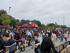 排队进门-成都大熊猫繁育研究基地