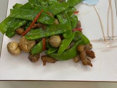 荷兰豆小蘑菇-宜兴隆家宴·私房菜(泰安华庭店)