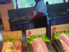 -新艺自助美食城(中山路店)