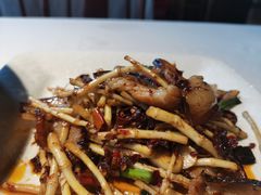 折耳根炒老腊肉-黔香阁·味(花木店)
