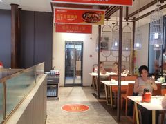-阿瓦山寨·湘菜现炒·剁椒鱼头王(咸阳总店)