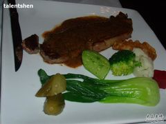 西冷牛排-成桂西餐厅·42年的味道(五大道疙瘩楼店)