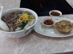 -华威达牛庄(黄埔大道西店)