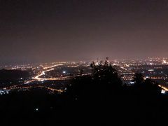 -鬼笑石后山停车场