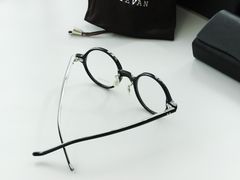-目艮眼镜SHOWROOM(品牌集合店)