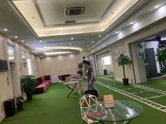 -贝菲特游泳健身(徐泾店)