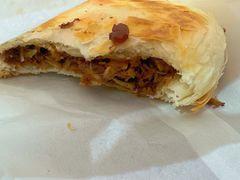 王菊油酥肉夹馍-王菊美食街·王菊面馆(总店)