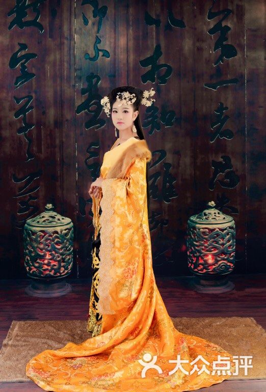 盘子女人坊古装写真摄影