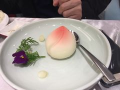 蟠桃杏仁豆腐-味+新京宴·烤鸭·北京菜(创意谷店)
