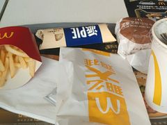 -麦当劳(红旗路店)