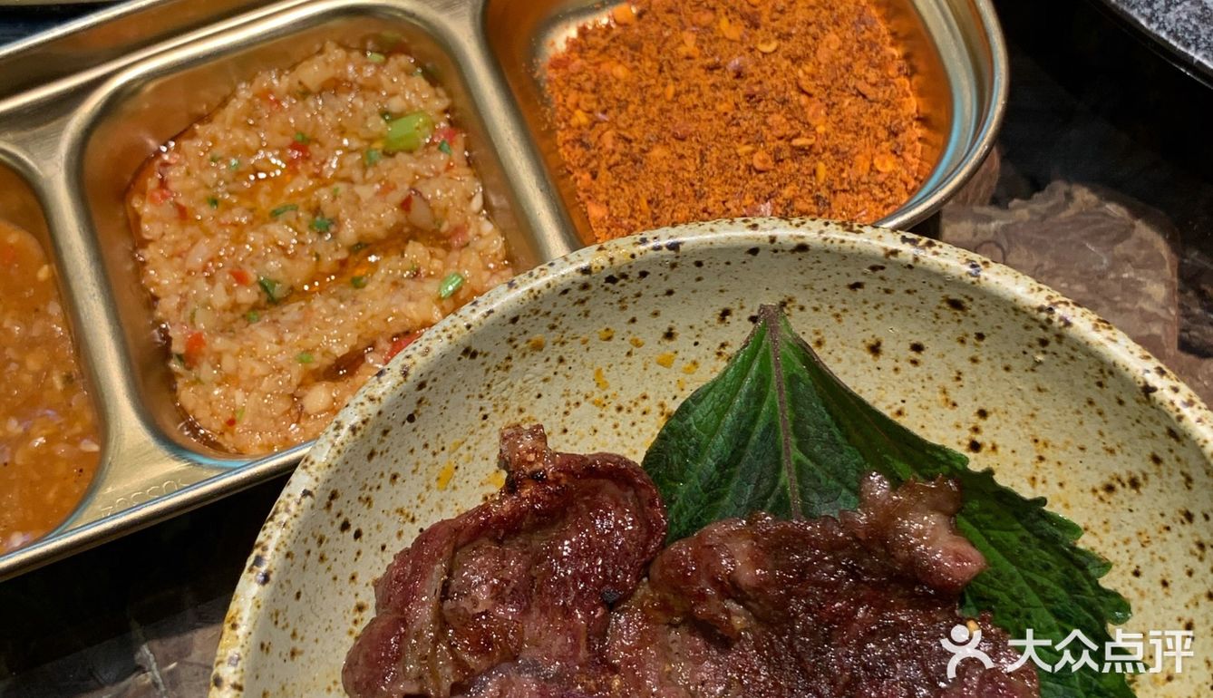 我宣布南宁烤肉天花板必须要有它的名字 排队也要吃🥩