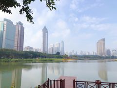 -万绿园