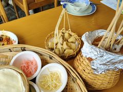 -包整·丝娃娃(一览甲秀楼风景店)