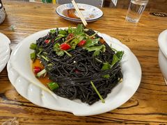 -溢心园香河肉饼总店