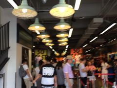 -NIKE上海青浦换季优惠店