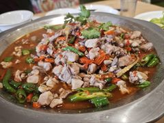 -兔行天下-鸿鹤鲜锅兔(中海国际店)