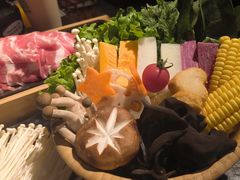 -湊湊火锅·茶憩(新中关购物中心店)