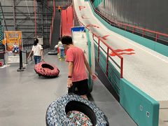 -极限PLAY运动娱乐新世界·团建派对潮玩休闲馆·室内蹦极高空游乐园