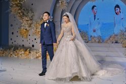 -拉瑞娜LaReine婚纱礼服高级定制