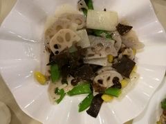 荷塘小炒-旭璟酒家·传统粤菜·湘菜(逸景路店)