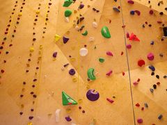 -ROCKPLUS攀岩馆(环宇城店)