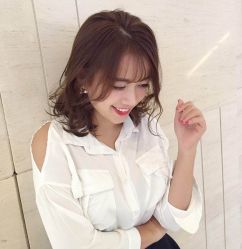 -HAIR CORNER