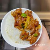 酸菜肥肠煲,这个做法可以拿去参赛了,太 香啦 怎么会有肥肠这