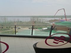 -上海滴水湖皇冠假日酒店