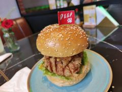-DEEP·深美式餐吧(五棵松华熙LIVE店)