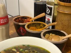 -矮子粉店1985·长沙米粉(湘春路店)