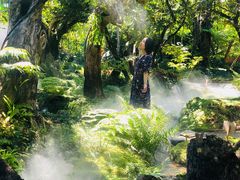 -Chom Cafe and Restaurant