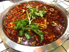 -蛙一刀·麻椒鱼火锅(金仙桥店)