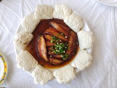 -红栌温泉山庄生态美食餐厅