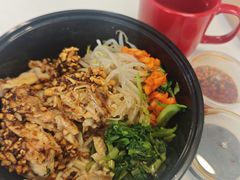 -两勺子一碗口水鸡拌面