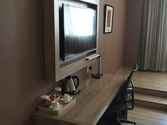 -西安大雁塔科技大学地铁站亚朵酒店