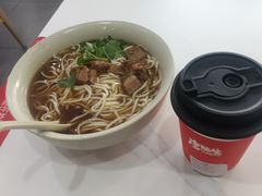 -李先生牛肉面大王(北京站售票厅餐厅)