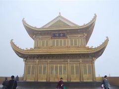 -峨嵋山金顶