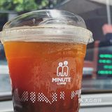 小巧玲瓏的喧囂，七平米的語料，裁剪了多餘的陳詞濫調。