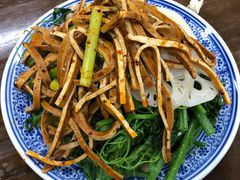 素拼-崇德楼水盆牛羊肉泡馍馆(文艺路店)