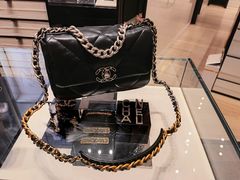 -CHANEL(恒隆广场店)