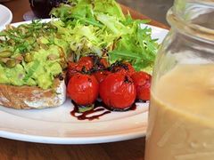 -ROAST coffee & eatery